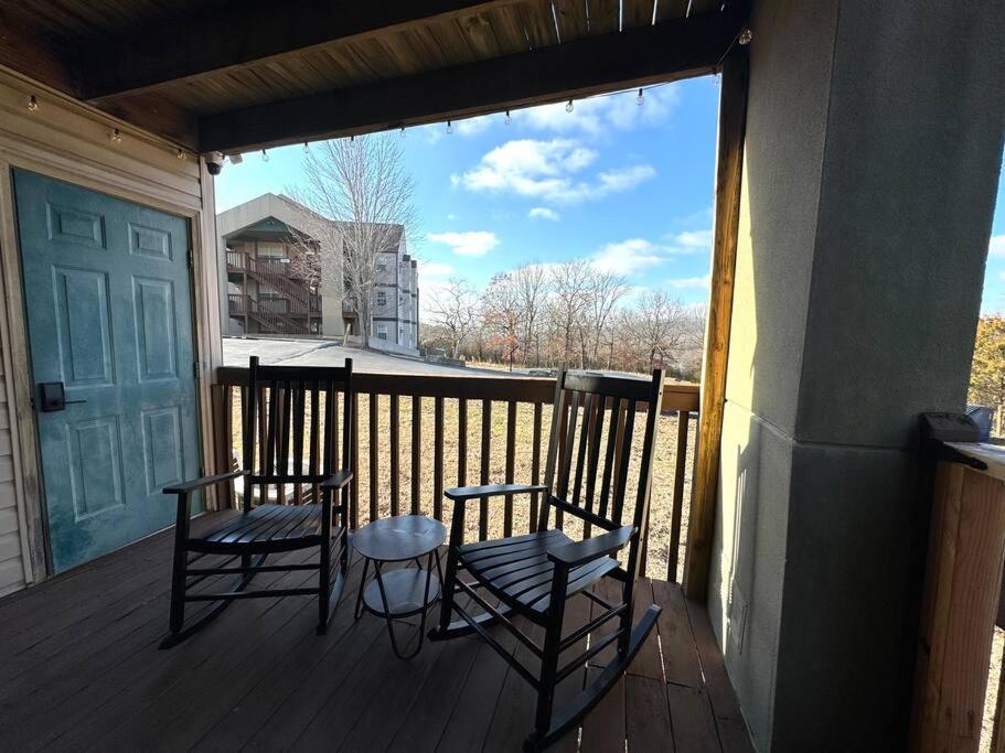 Modern Comfort: Updated Cozy Condo In Indian Point برانسون المظهر الخارجي الصورة