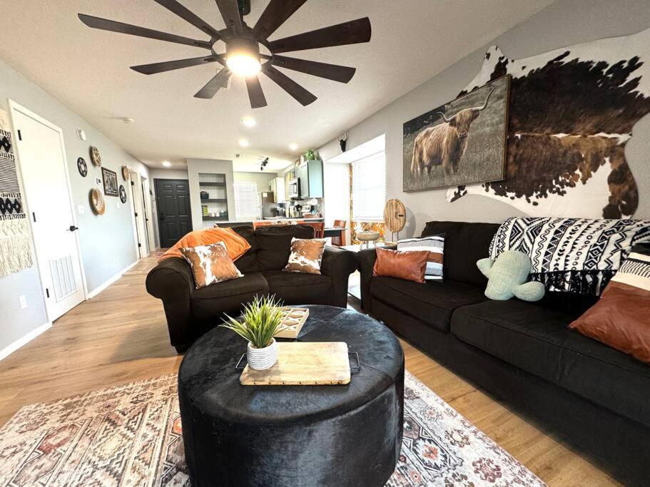Modern Comfort: Updated Cozy Condo In Indian Point برانسون المظهر الخارجي الصورة