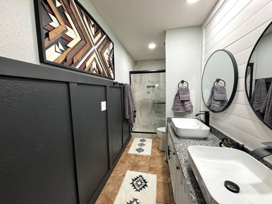 Modern Comfort: Updated Cozy Condo In Indian Point برانسون المظهر الخارجي الصورة