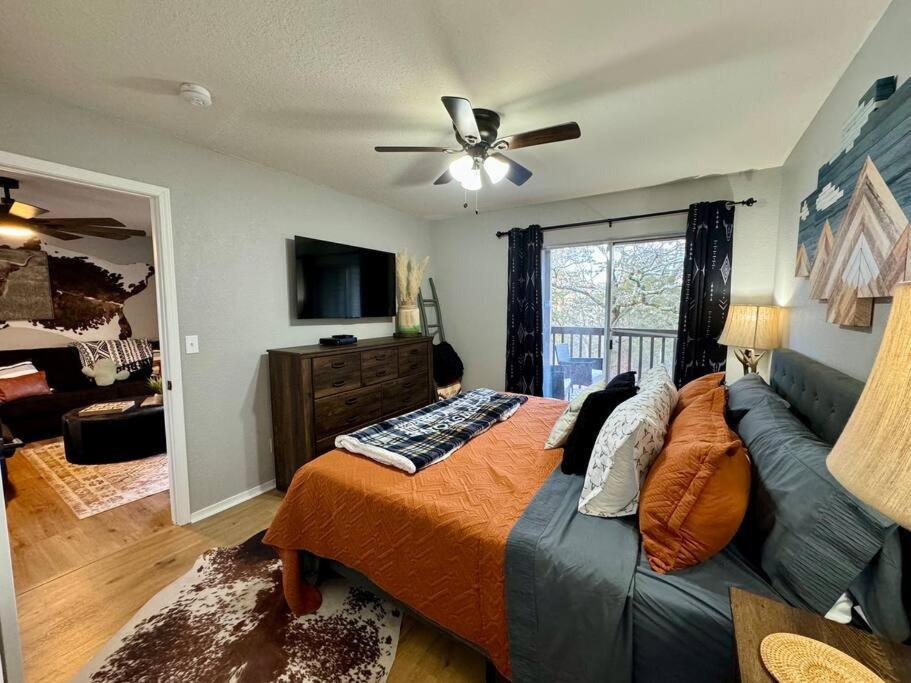 Modern Comfort: Updated Cozy Condo In Indian Point برانسون المظهر الخارجي الصورة
