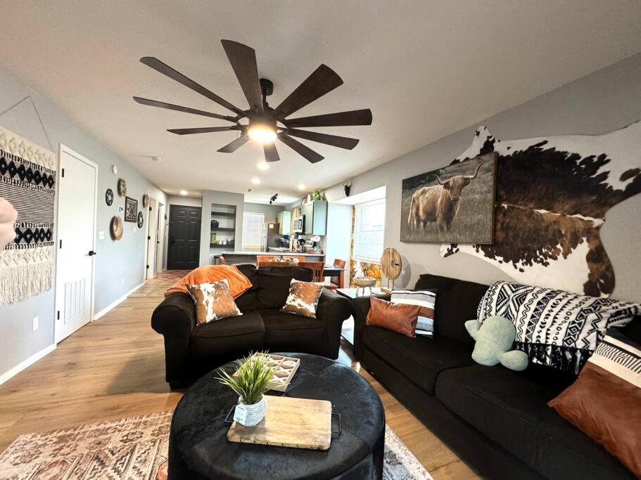Modern Comfort: Updated Cozy Condo In Indian Point برانسون المظهر الخارجي الصورة