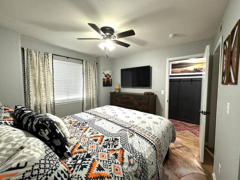Modern Comfort: Updated Cozy Condo In Indian Point برانسون المظهر الخارجي الصورة