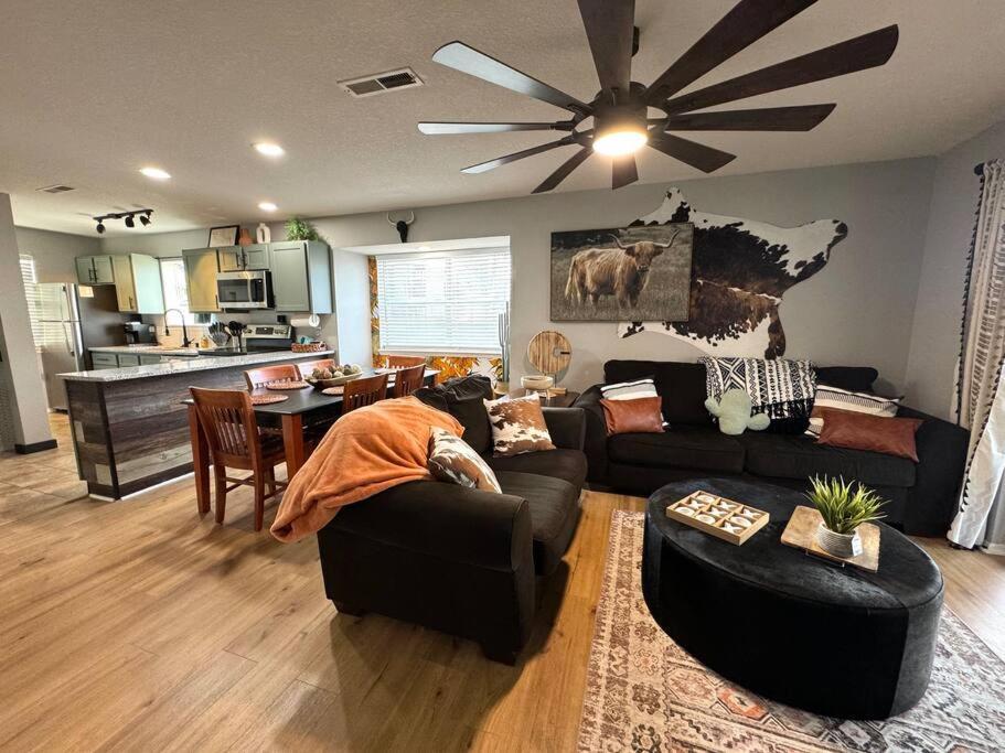 Modern Comfort: Updated Cozy Condo In Indian Point برانسون المظهر الخارجي الصورة